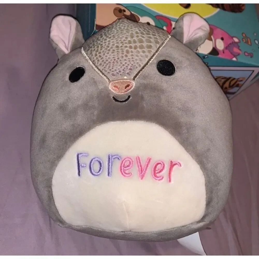 Squishmallows Thompson the armadillo nwt